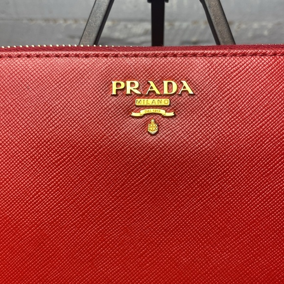 Prada red saffiano leather zip around wallet - Picture 5 of 13